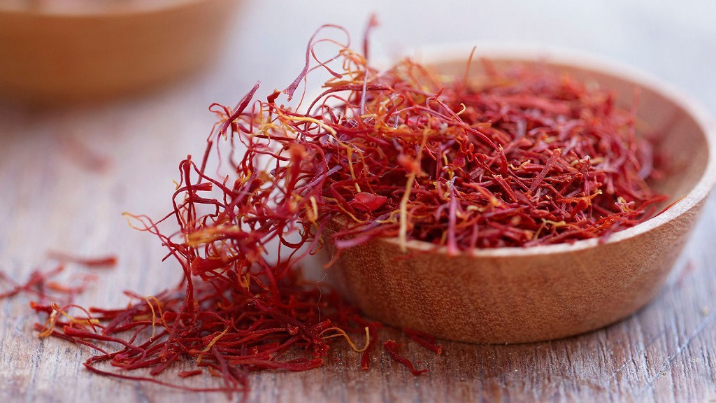 Nhụy hoa nghệ tây Saffron là gì? Công dụng thực sự của Saffron - Nhà thuốc FPT Long Châu